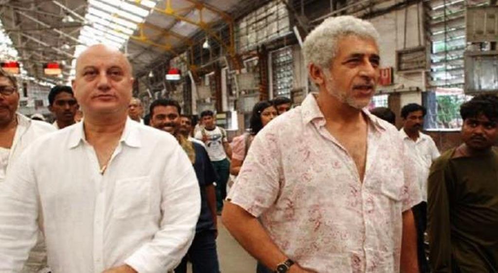 नसीरुद्दीन शाह ने कहा 'जोकर' तो 'नशेड़ी' कहकर अनुपम खेर ने किया पलटवार