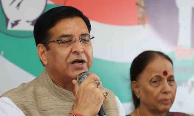 प्रीतम के बहाने इंदिरा पर निशाना