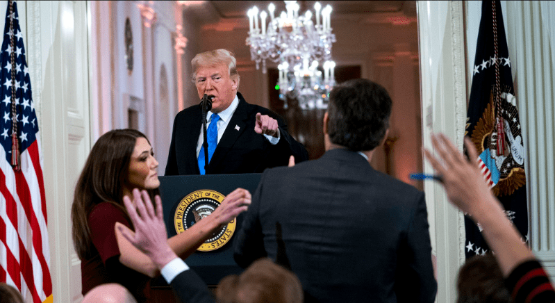 भारत दौरे पर जब अमेरिकी राष्ट्रपति डोनाल्ड ट्रंप पत्रकार से भीड़ गए