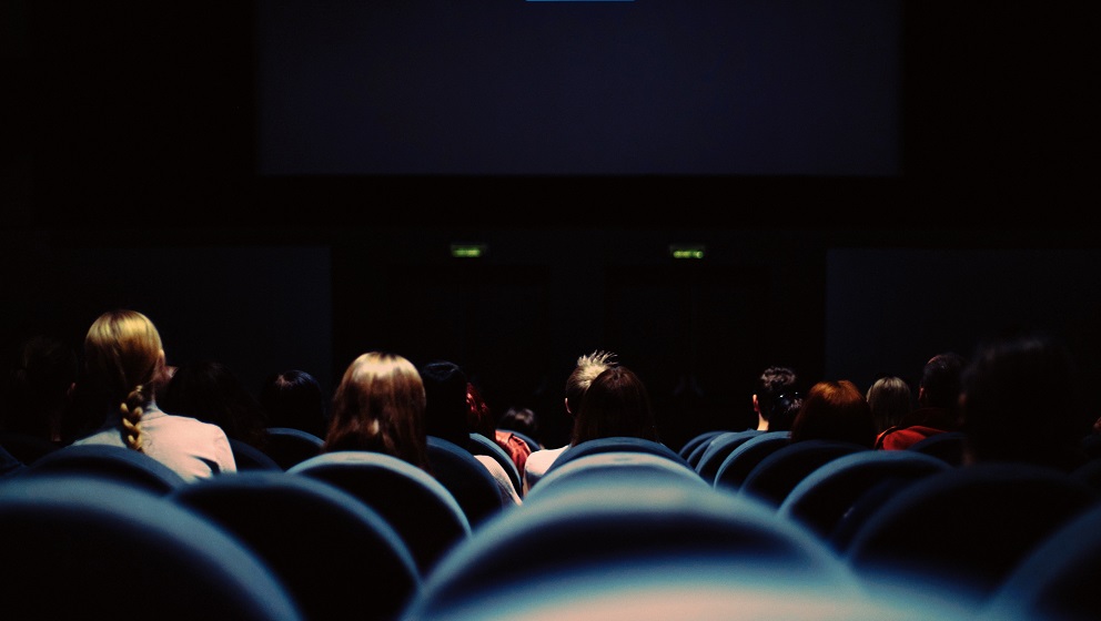 पति से पत्नी ने पोर्न देखने को कहा और अपना ही वीडियो देख उड़े होश