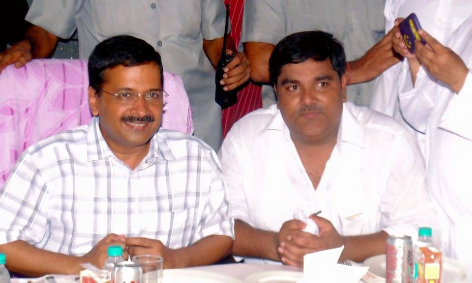 मजदूर से नेता बना ताहिर लड़ना चाहता था यूपी से चुनाव