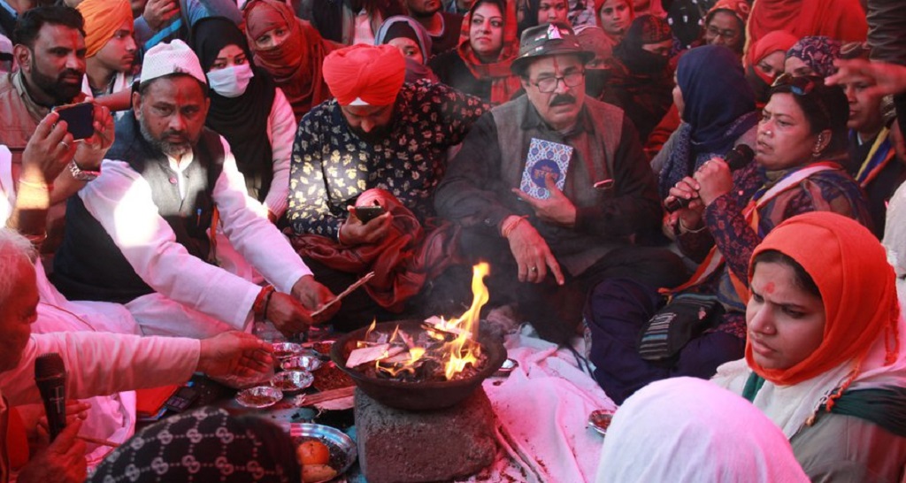 शाहीन बाग में 'जश्न-ए-एकता' का आयोजन, सभी धर्मों के गुरुओं ने मिलकर मांगीं अमन-चैन की दुआएं
