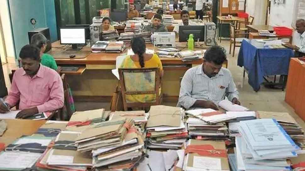 घर से काम करेंगे सरकारी कर्मचारी, कोरोना के कारण भारत सरकार ने लिया फैसला