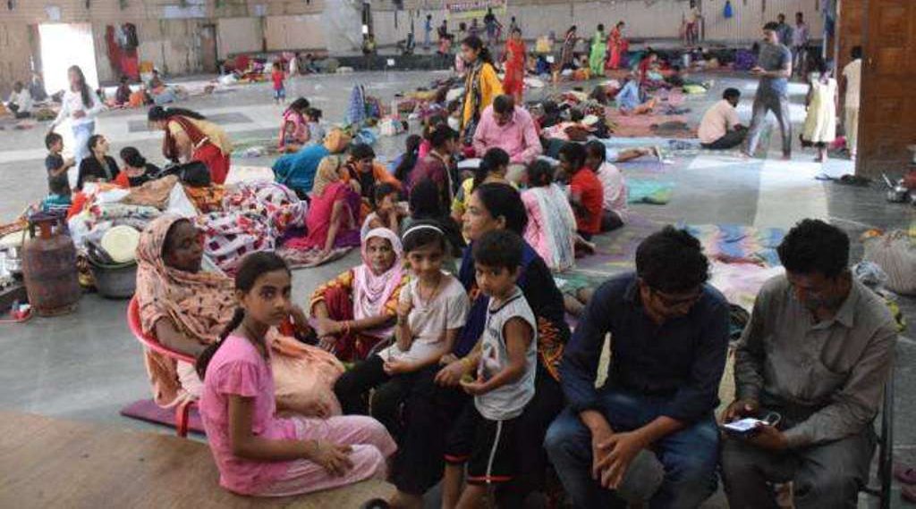 बिहार आए 50 हजार प्रवासियों को आइसोलेशन कैंप में रहना नहीं मंजूर