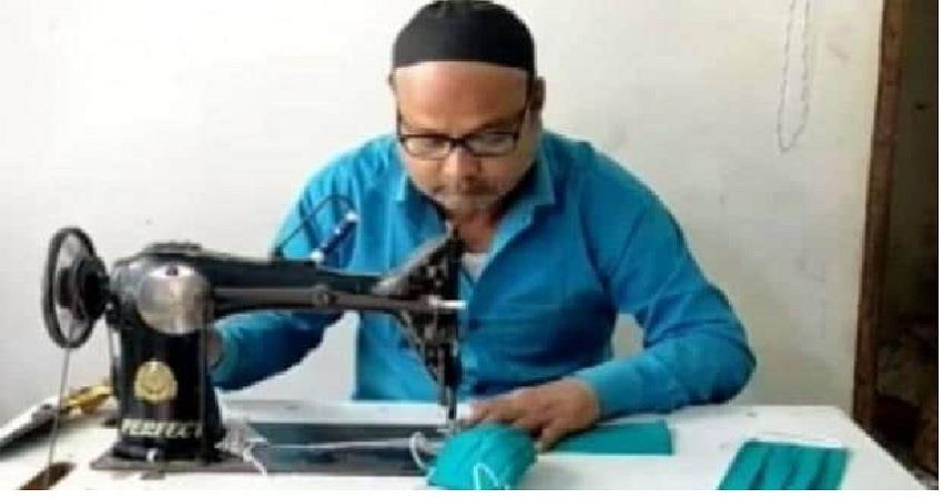 कोरोना के खिलाफ जंग में खुद से मास्क सिलकर बांट रहे हैं बाराबंकी के सुल्तान