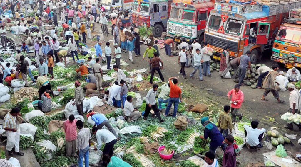 दिल्ली के आजादपुर मंडी में 11 व्यापारियों को कोरोना पॉजिटिव, दुकाने सील