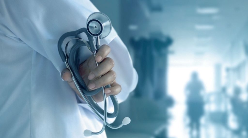 खुद पर हो रहे हमले को लेकर डॉक्टर्स आज करेंगे सांकेतिक प्रदर्शन, कैंडल जला करेंगे विरोध