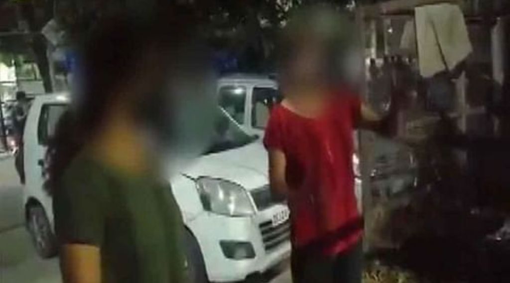 कोरोना फैलाने का आरोप लगा महिला डॉक्टर पर पड़ोसियों ने किया हमला