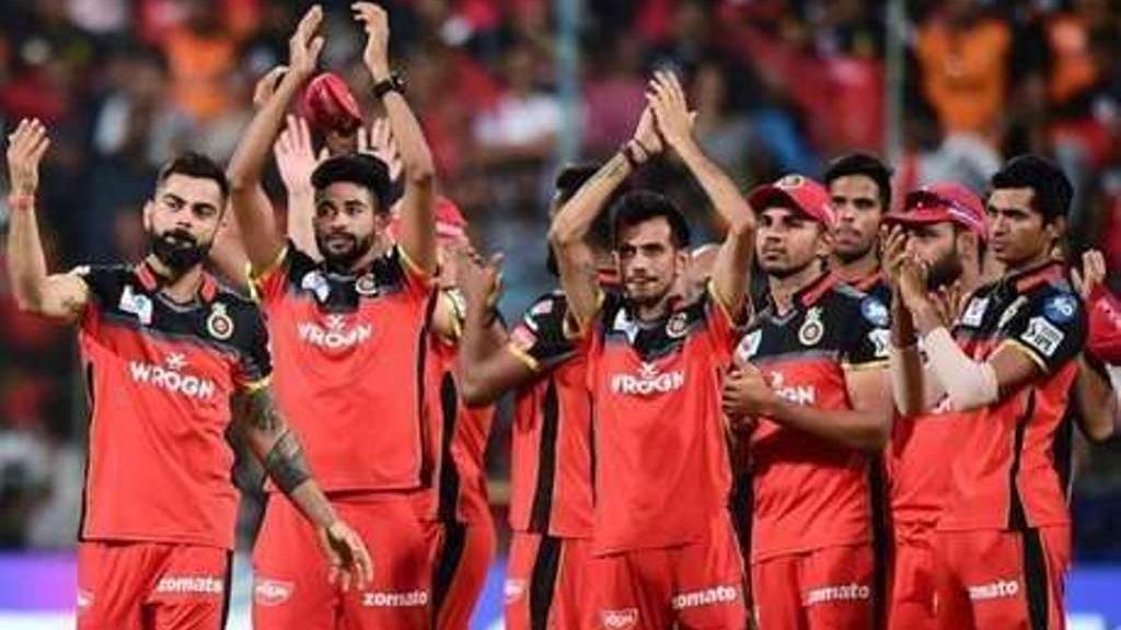 कोहली के बाद अब उनकी टीम कर रही सहयोग, दान किए मास्क और सैनिटाइजर