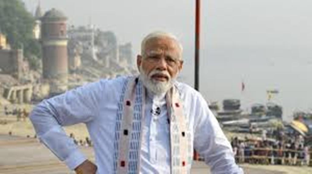 मोदी बोले- 5 मिनट खड़े होने की मुहिम गलत, बॉलीवुड डायरेक्टर ने कहा, ऐसी मासूमियत...