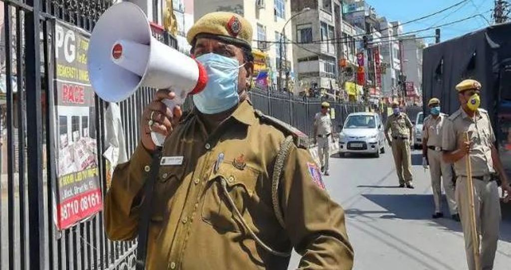 जाम्बिया से बेटे ने दी अपने मां के अपार्टमेंट में फंसे होने की सूचना, मसीहा बनकर पहुंची पुलिस