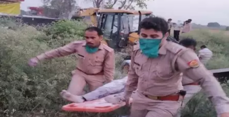 नहीं थम रहा है मजदूरों की मौत का सफर, यूपी के औरेया में 24 मजदूरों की मौत