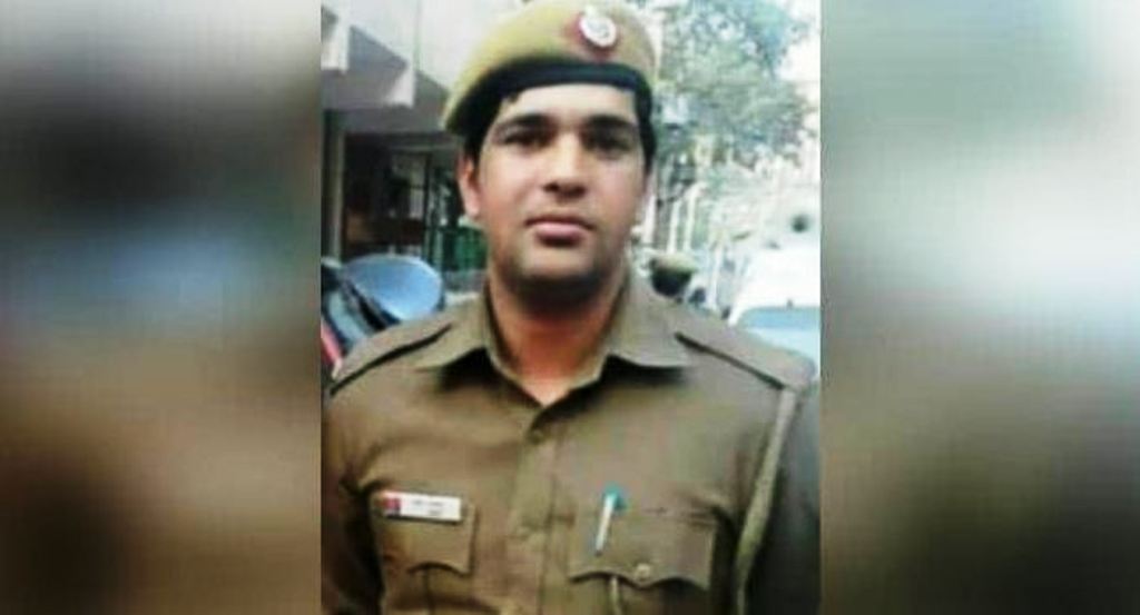 दिल्ली पुलिस का जवान अमित ले रहा था अंतिम सांसें, अधिकारी मना रहे थे जश्न