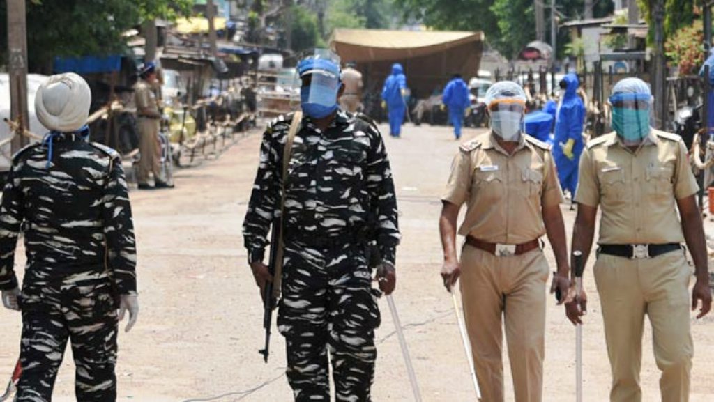 CRPF जवानों में कोरोना संक्रमण फैलने की असल वजह क्या है?CRPF जवानों में कोरोना संक्रमण फैलने की असल वजह क्या है?