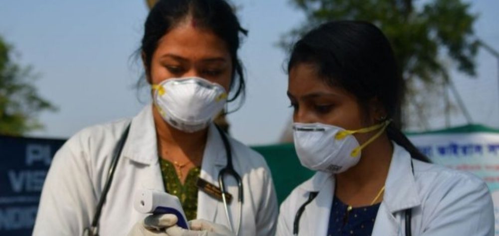 जिन कोरोना योद्धाओं के लिए थाली भी बजी फूल भी बरसे, उन्हें नहीं मिला 4 माह से वेतन