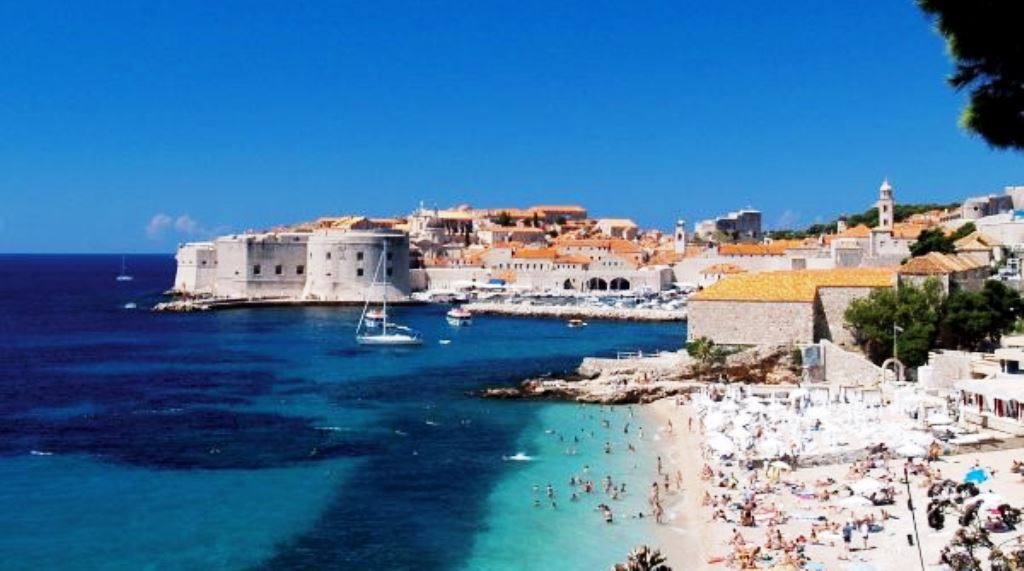 टूरिस्ट को लुभाने के लिए यूरोपीय देश साइप्रस ने दिया अनोखा ऑफर