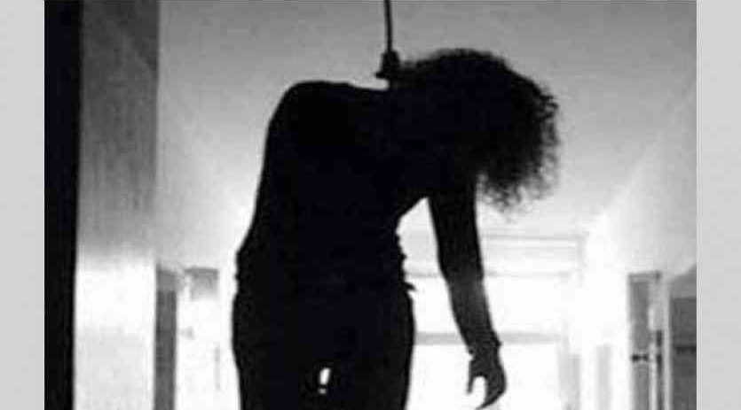 युवती ने लगाई फांसी, फैक्ट्री मालिक ने शव गांव पहुंचाने के लिए मांगे तीन लाख रुपये